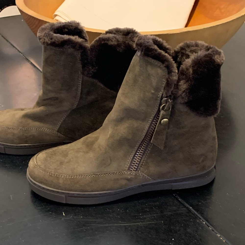 Stuart Weitzman Tan Suede Ankle Boots Sz 5